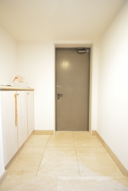 ゆとりある明るい玄関ホール