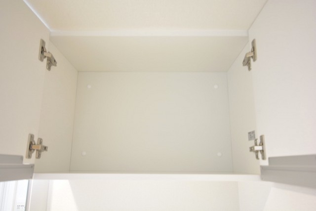 洗濯機置場上にある収納棚