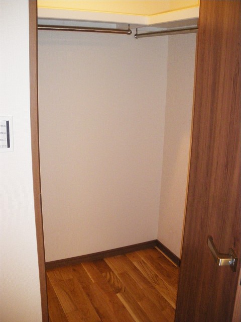 方南町ハイツ　約6.4帖の洋室収納