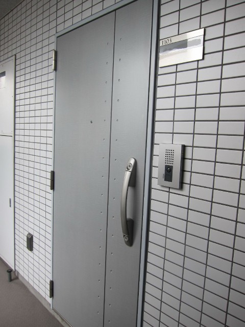 クレアシオン浅草Ⅱ　玄関