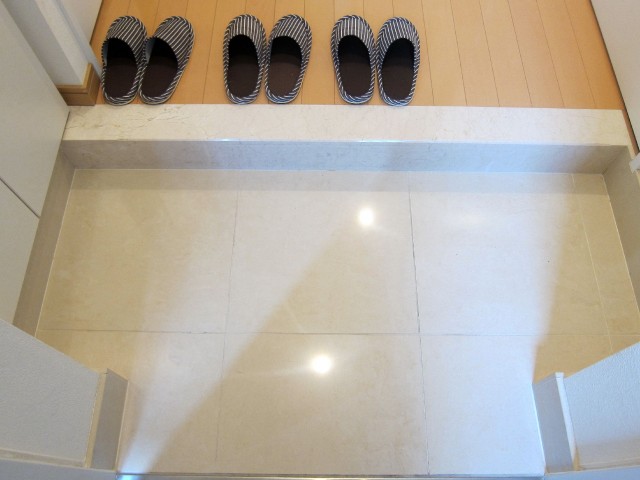 クレアシオン浅草Ⅱ　玄関