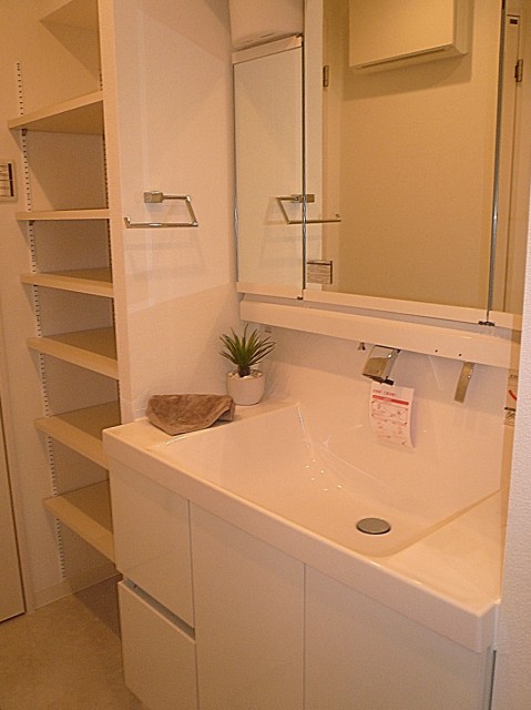 ライオンズマンション池田山　洗面化粧台