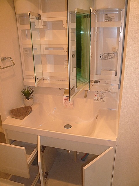 ライオンズマンション池田山　洗面化粧台