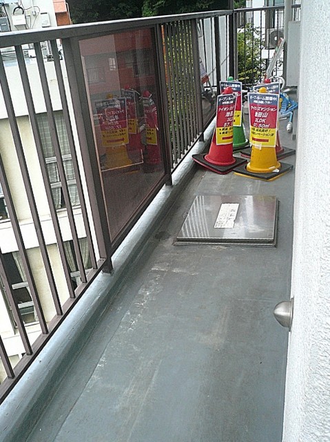 ライオンズマンション池田山　バルコニー