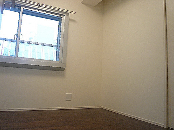 青山アジアマンション　洋室約4帖