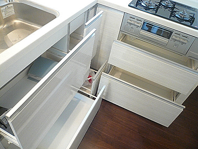 青山アジアマンション　キッチン