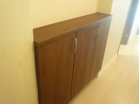 馬事公苑前ハイム2号棟　玄関収納