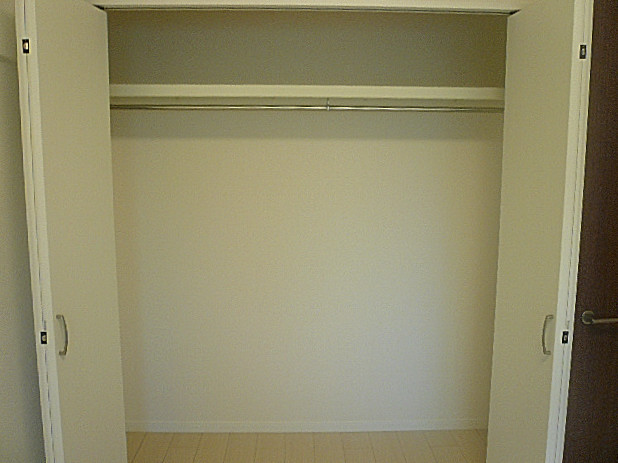 馬事公苑前ハイム2号棟　約6.0帖の洋室