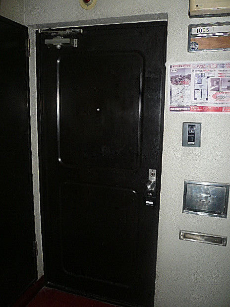 カーサ池尻　玄関前