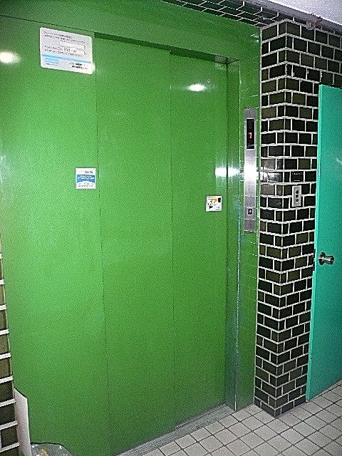 ライオンズマンショングリーン白金　エレベーター