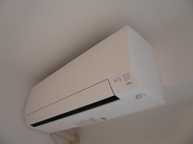 ライオンズマンショングリーン白金　エアコン