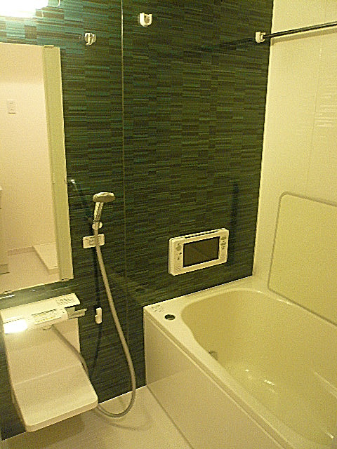 ライオンズマンショングリーン白金　バスルーム