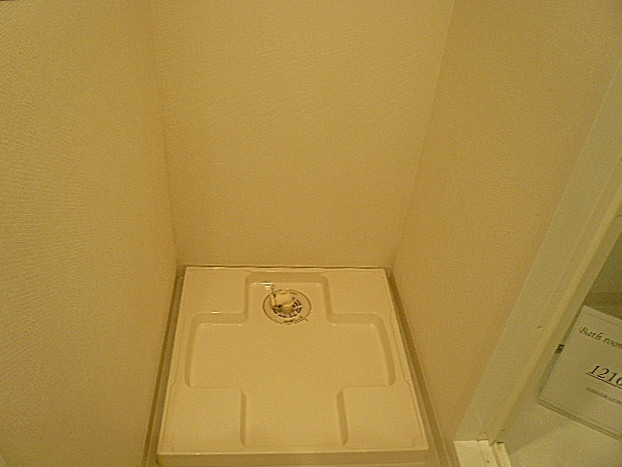 マンション白金台　洗濯機置場