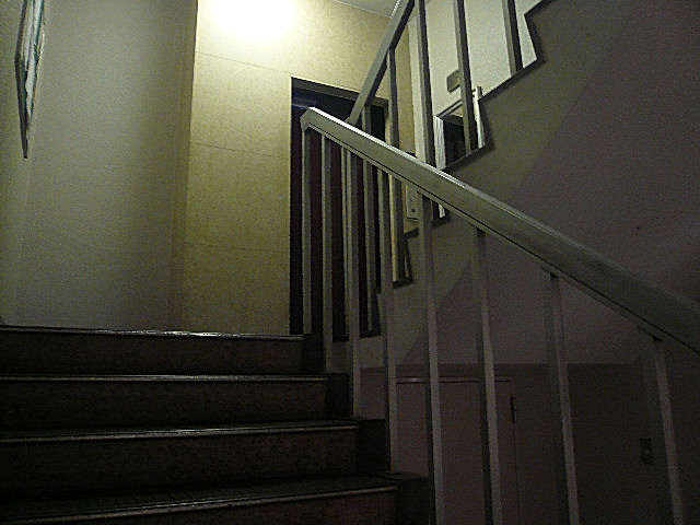 メゾン・ド・エビス　共用階段