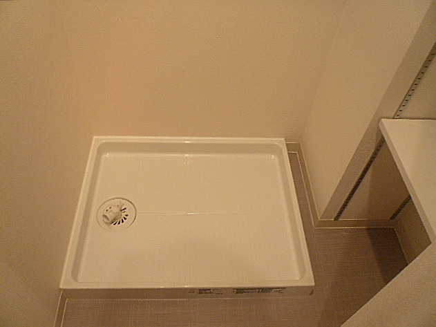 麻布狸穴ナショナルコート　洗濯置き場です。