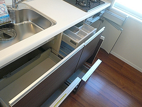 麻布狸穴ナショナルコート　キッチン収納