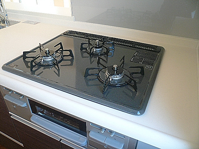 麻布狸穴ナショナルコート　お料理スムーズ3口コンロ