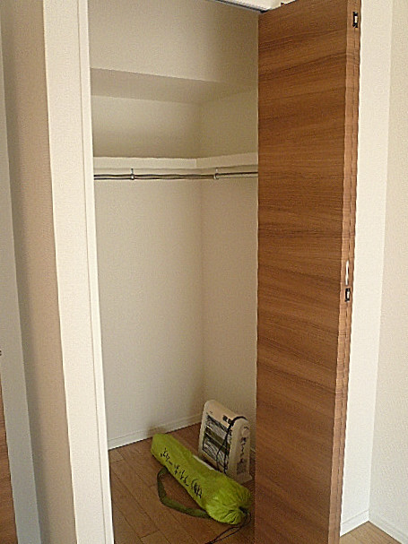 マンション都立大　ウォークインクローゼットのある洋室6.0帖203