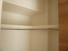 マンション都立大　ウォークインクローゼット203
