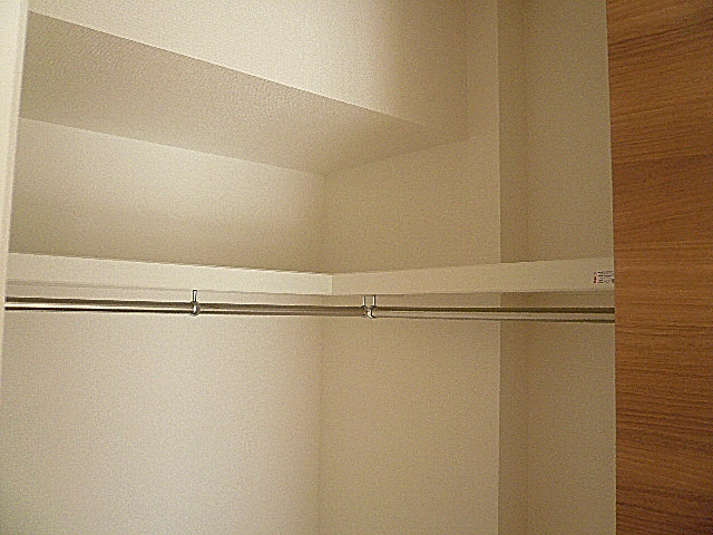 マンション都立大　ウォークインクローゼットのある洋室6.0帖203