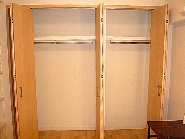 セブンスターマンション東山　サービスルーム　クローゼットです。