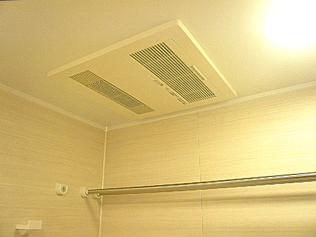 六本木ハイツ　浴室換気乾燥機