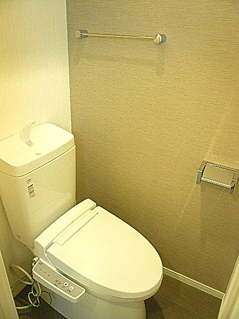 ライオンズマンション駒沢　ウォシュレット付トイレ