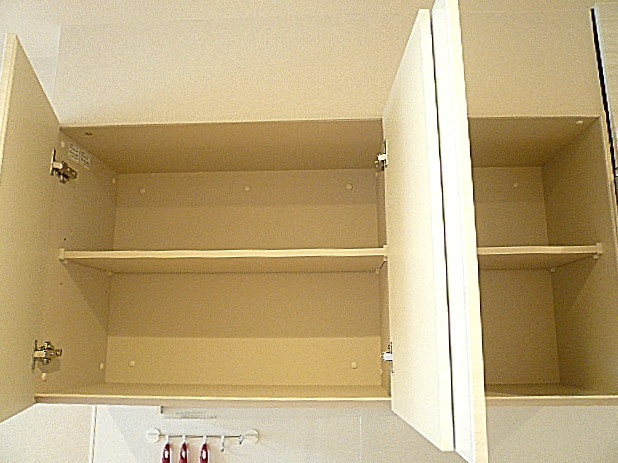 メゾン・ド・エビス　吊戸棚