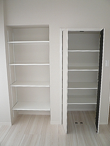 収納棚+クローゼット