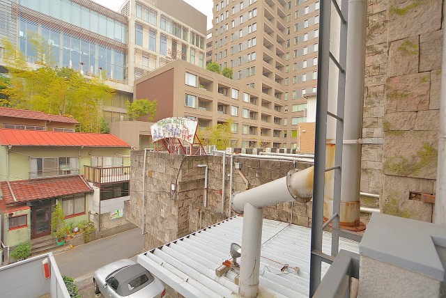 麻布狸穴ナショナルコート バルコニー