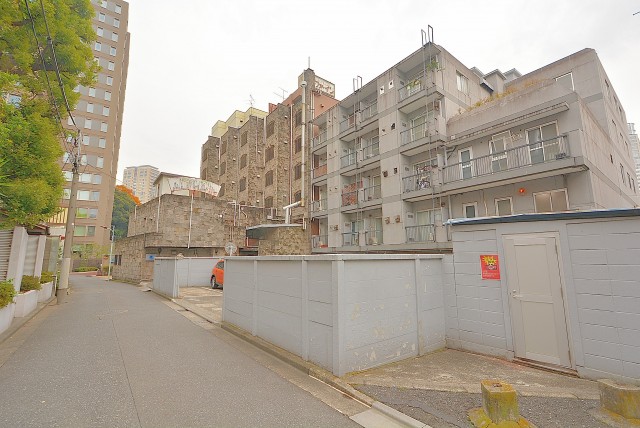 麻布狸穴ナショナルコート バルコニー