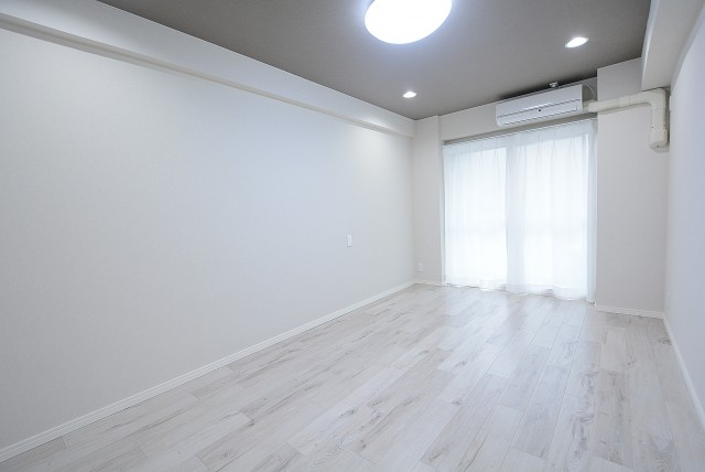 麻布狸穴ナショナルコート 洋室