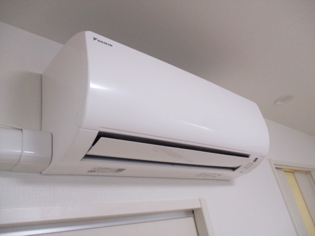 朝日千駄木マンション　リビングエアコン