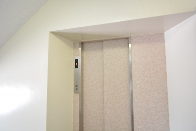 東海経堂マンション4F エントランス