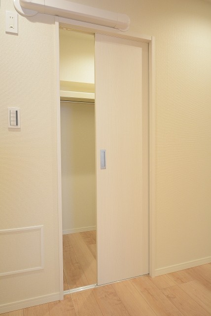 高輪中台マンション 洋室2