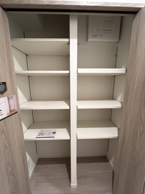 シャンボール松濤 玄関廊下