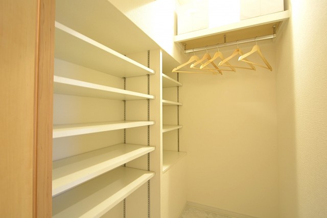 東海経堂マンション4F 玄関