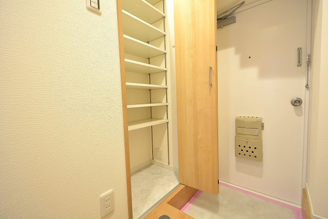 東海経堂マンション4F 玄関