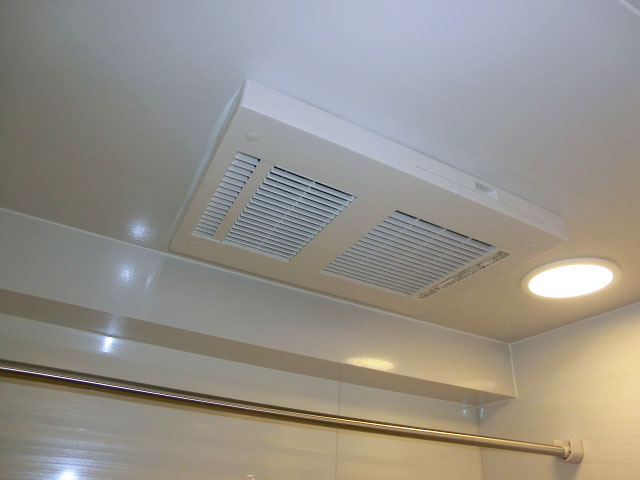 浴室換気乾燥機設置されています