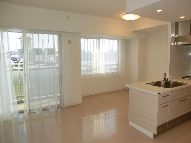 約15.6帖の広々リビングダイニング