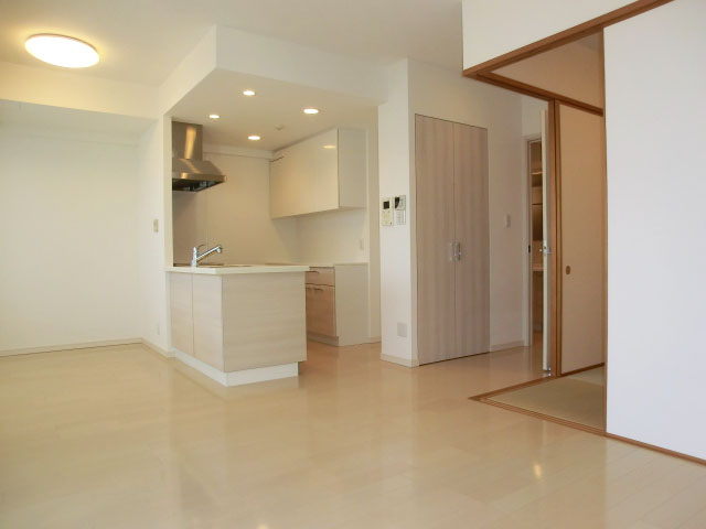 約15.6帖の広々リビングダイニング