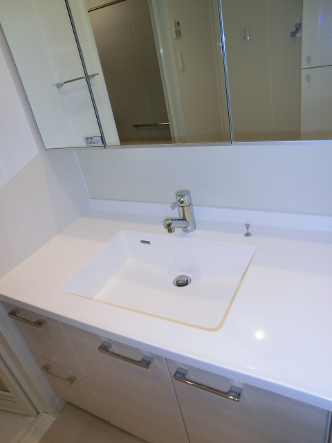 ゆったりワイドな洗面化粧台