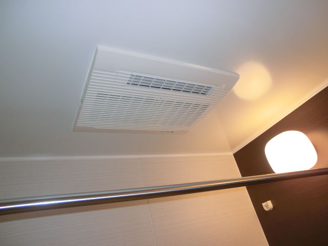 浴室換気乾燥機付