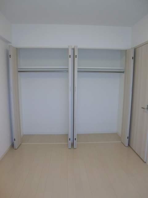 約6.0帖の洋室（収納）