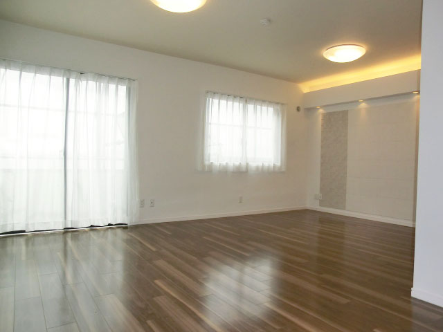 ヴィラグレイス西落合　約16.1帖のリビングダイニング