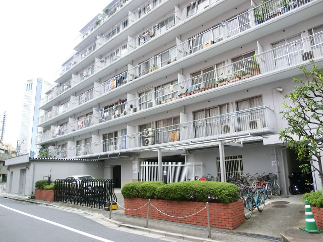 西新宿ハウス　外観