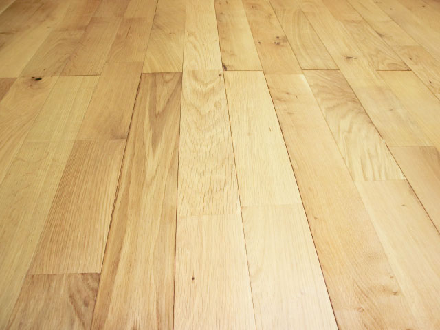シャンボール松濤　天然無垢材のフローリング