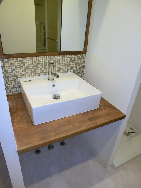 シャンボール松濤　デザイン性の高い洗面化粧台