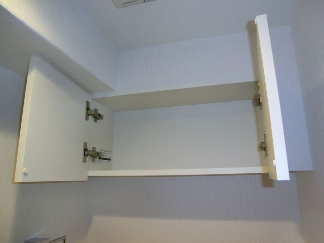 シャンボール松濤　トイレ収納