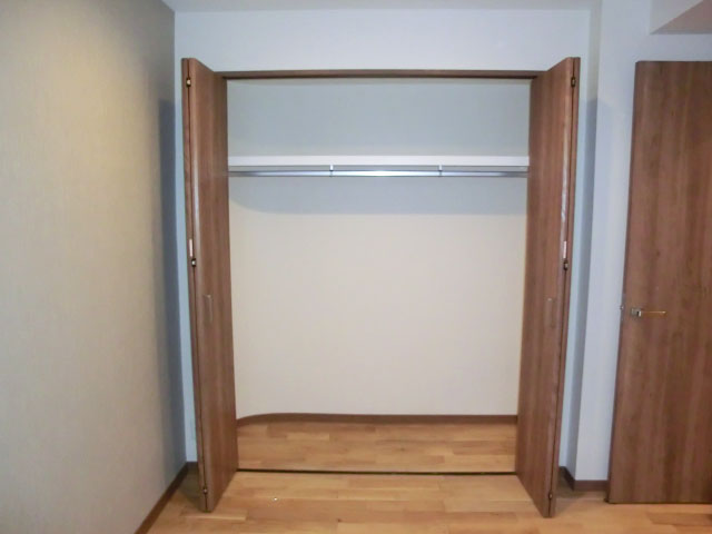シャンボール松濤　約6.0帖の洋室　収納